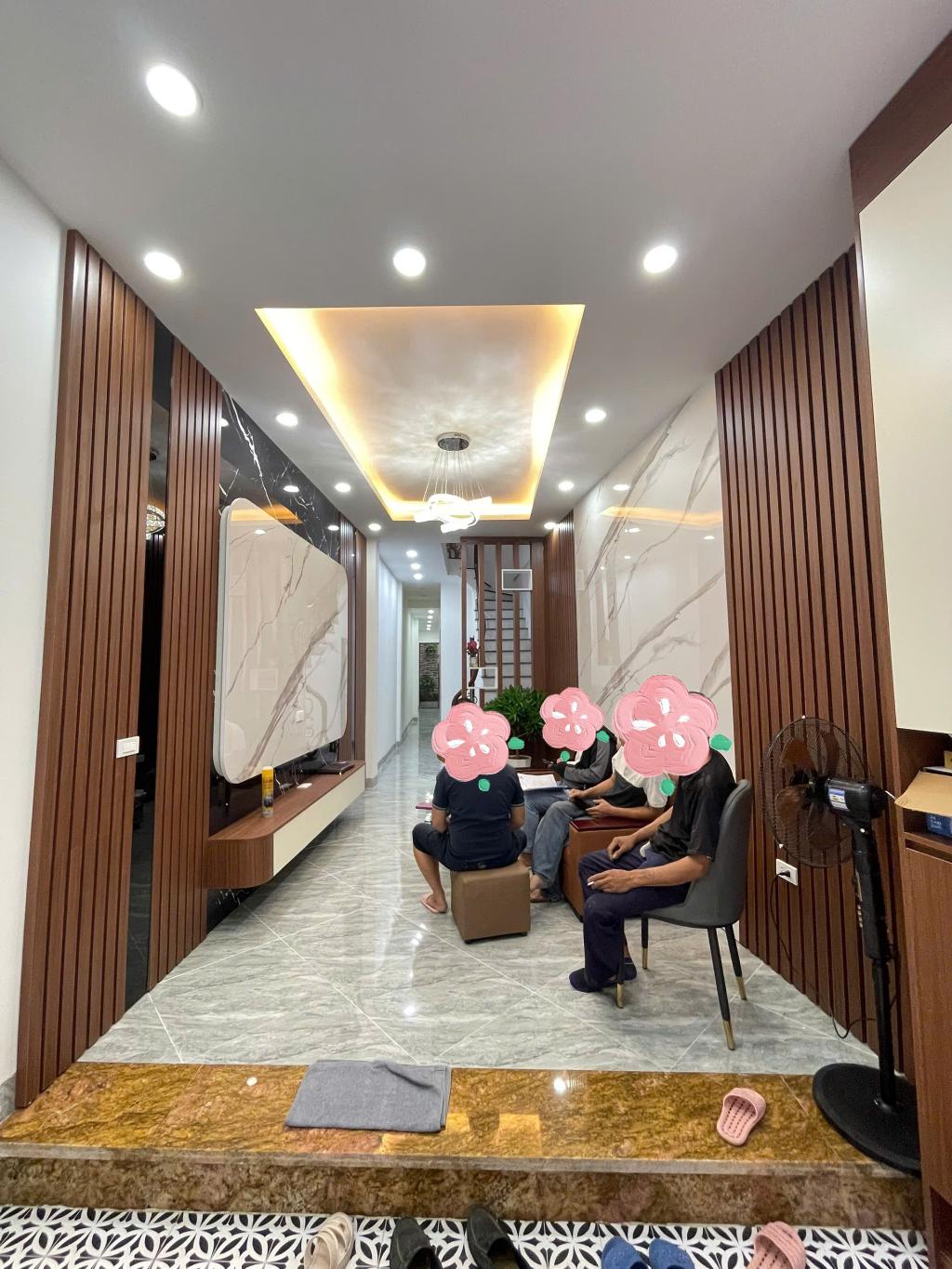Trung tâm Hoàng Mai phố Nguyễn An Ninh ô tô vào nhà, 65m2 5 tầng thang máy xịn - Ảnh 1